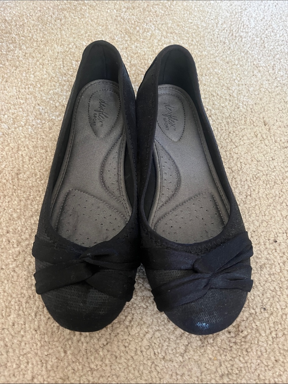 dexflex comfort Black Knotted Ballet Flats